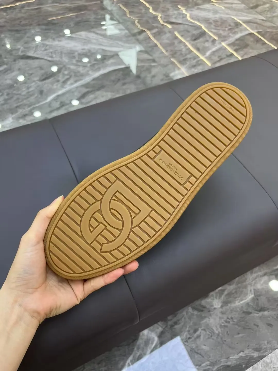 Men's Men's Shoes 💰400 [New Style] 🐝🐝DG men's calfskin sneakers Portofino Yacht shoes, simple and versatile design, unique saddle leather soles. The Dolce &G logo rear wing is the icing on the cake. Imported cowhide + rubber outsole Size: 39-44 (customized at 38.45)